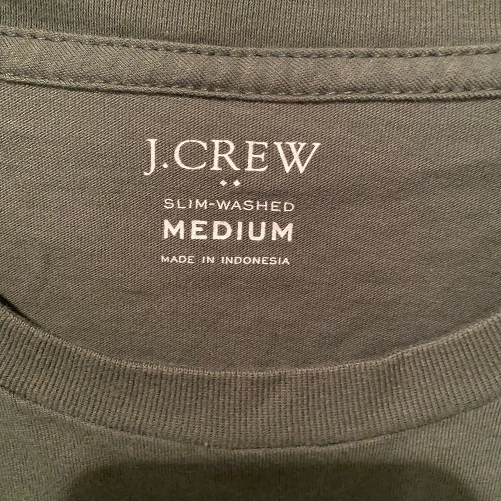J Crew men’s slim washed pocket tee. Size medium